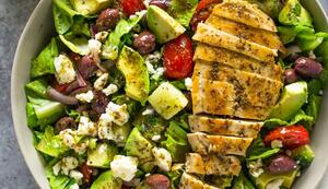 Cézár saláta csirkemell filével 